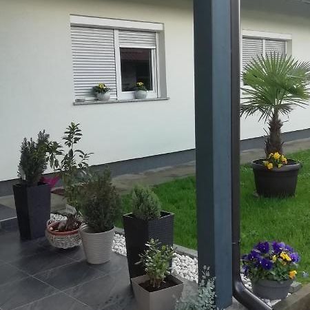 Ferienwohnung Apartman Luce Otočac Exterior foto