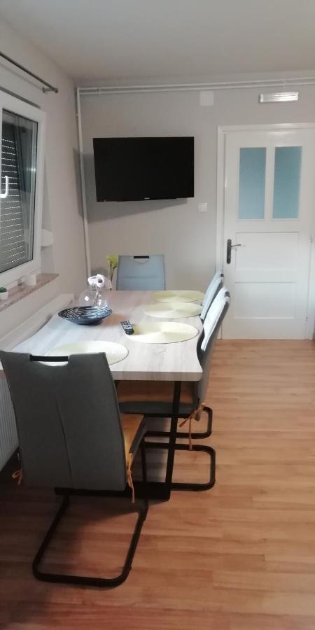 Ferienwohnung Apartman Luce Otočac Exterior foto